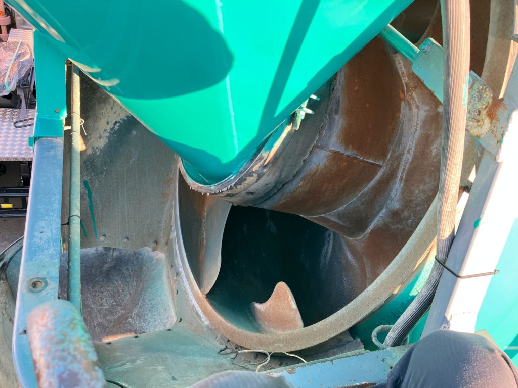 いすゞ ギガ QKG-CXZ77ATの写真10