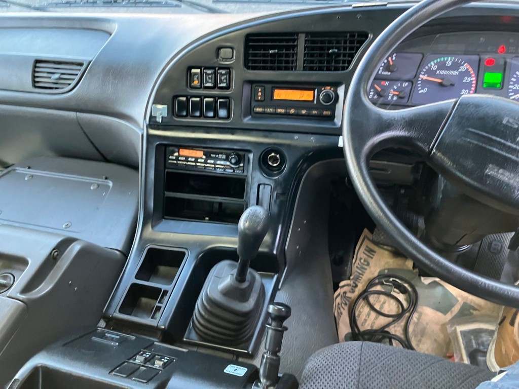 いすゞ ギガ QKG-CXZ77ATの写真19