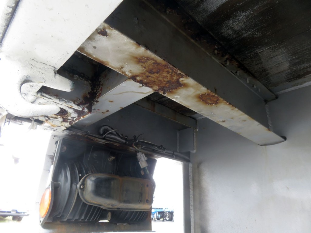 横ネタにサビ・キズがあります。(他の箇所にもあります。|東急 TF36H2C3の写真26