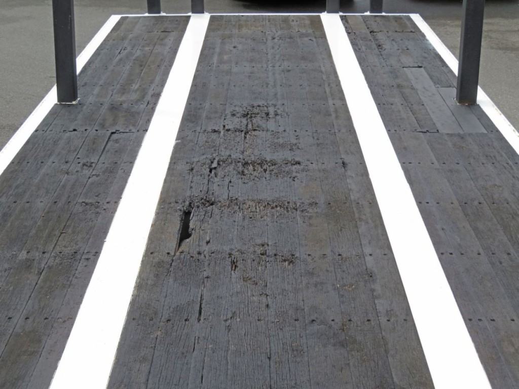 床面に腐食穴があります。|東急 TF36H2C3の写真28