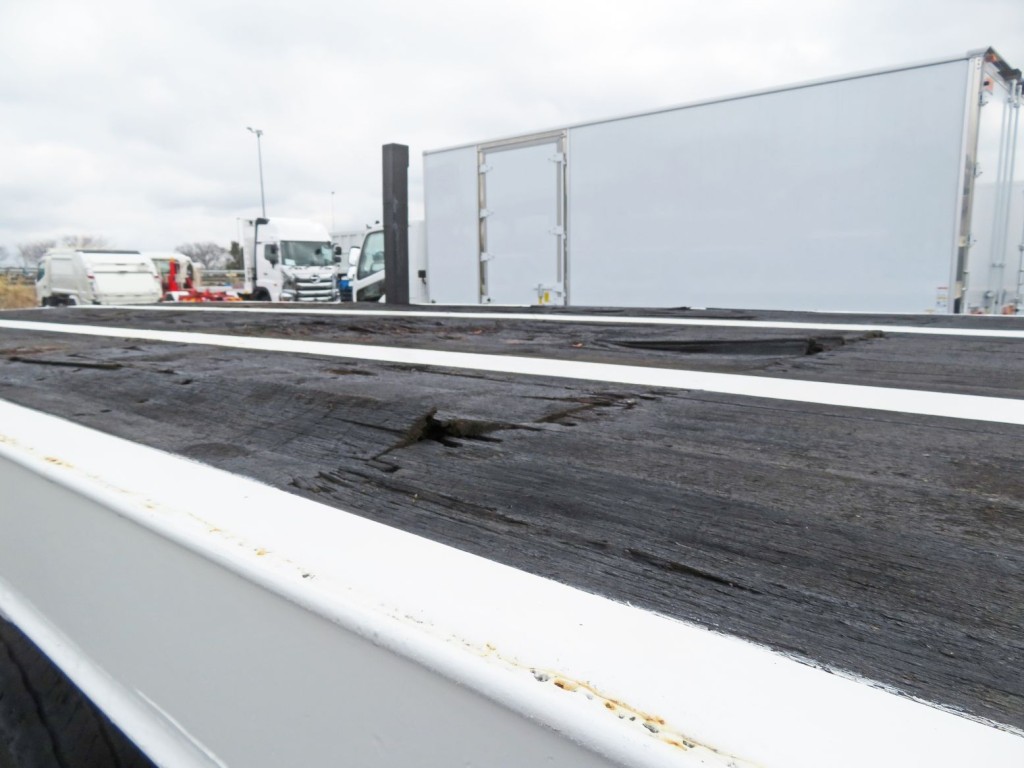 床板に浮いてる箇所があります。|東急 TF36H2C3の写真31