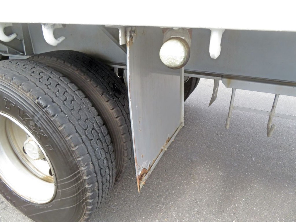 泥除けに軽いサビ・少し曲がりがあります。|東急 TF36H2C3の写真36