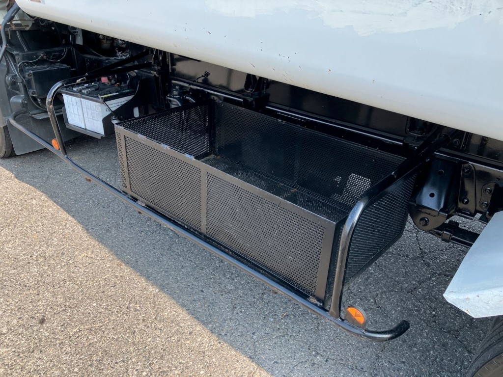助手席側に物入れが付いています。|日野 デュトロ TKG-XZU710M(2WD)の写真21