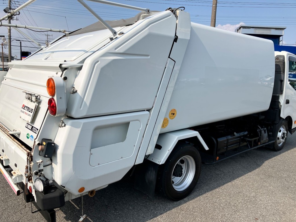 運転席側サイドカバーの状態です。|日野 デュトロ TKG-XZU710M(2WD)の写真45