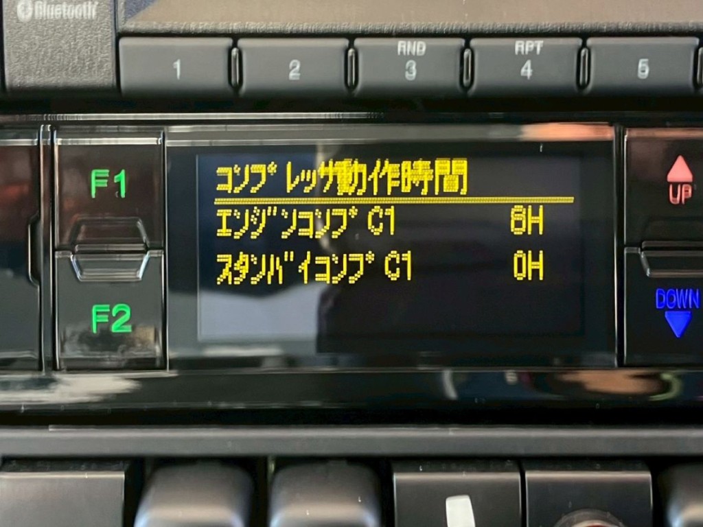 コンプレッサーの作動時間です。|三菱 ファイター 2KG-FK65F(2WD)の写真33