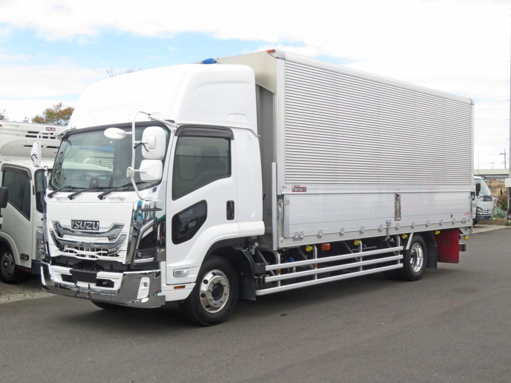 いすゞ フォワード 2RG-FTR90V4の写真1