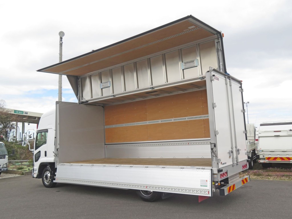 いすゞ フォワード 2RG-FTR90V4の写真3