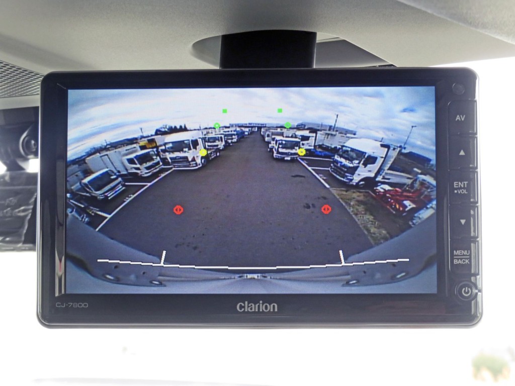 液晶バックモニター付きです。|いすゞ フォワード 2RG-FTR90V4の写真31