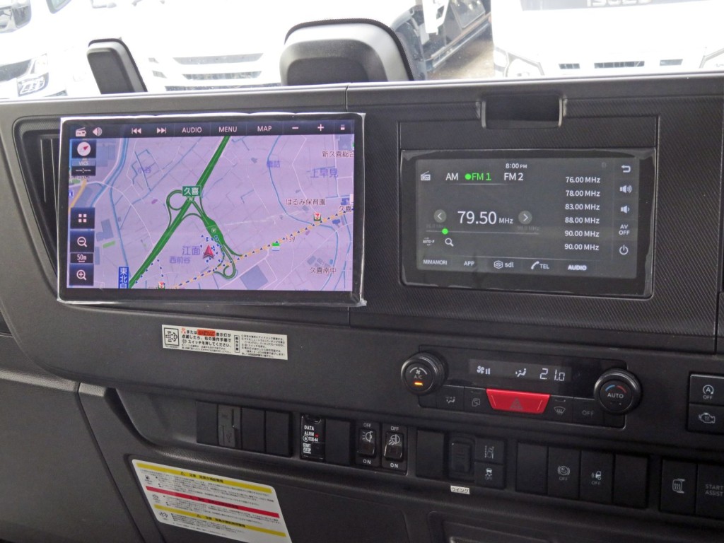 ナビとディスプレイオーディオが付いています。（バックモニターは上部です）|いすゞ フォワード 2RG-FTR90V4の写真33