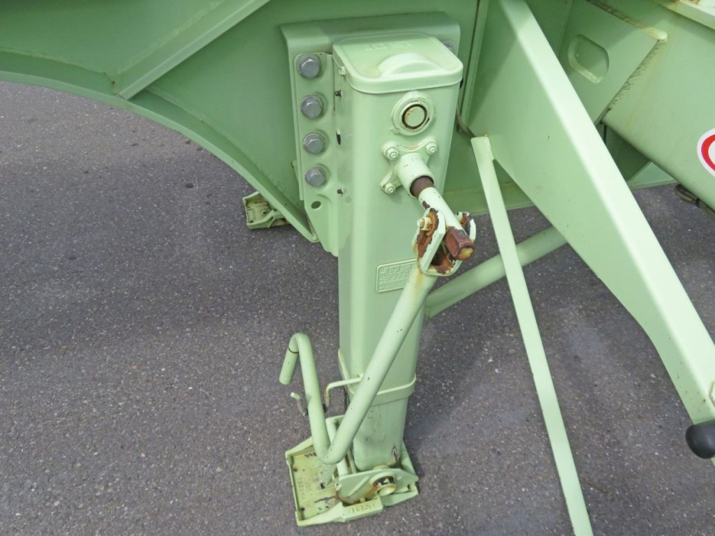 脚のハンドル周りにサビがあります。|トレクス CTB320WHの写真33