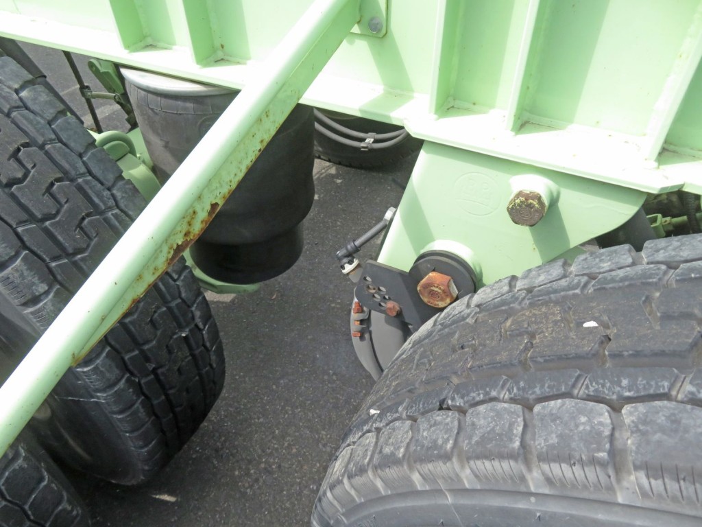 反射板の棒にサビ・軽い腐食があります。|トレクス CTB320WHの写真37