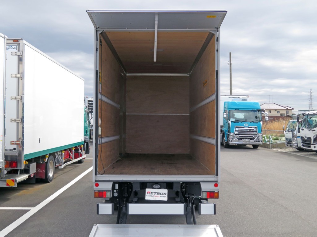 三菱 キャンター 2RG-FEAV0(2WD)の写真9