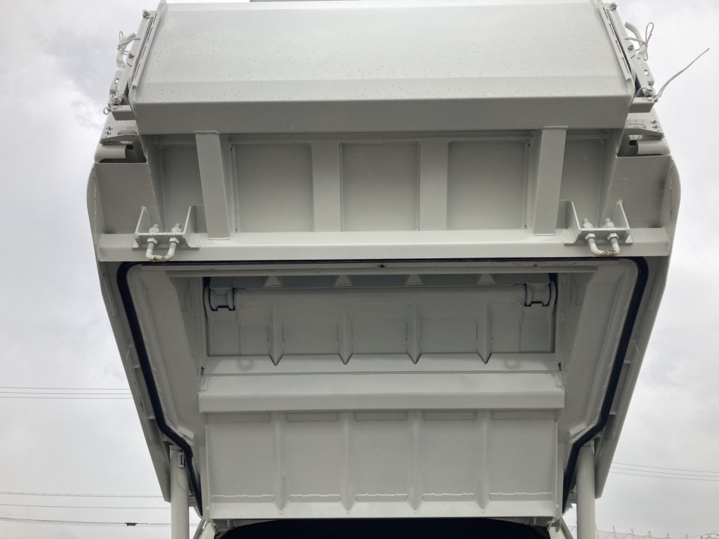 ホッパーの状態です。|日野 デュトロ 2KG-XZU605X(2WD)の写真18