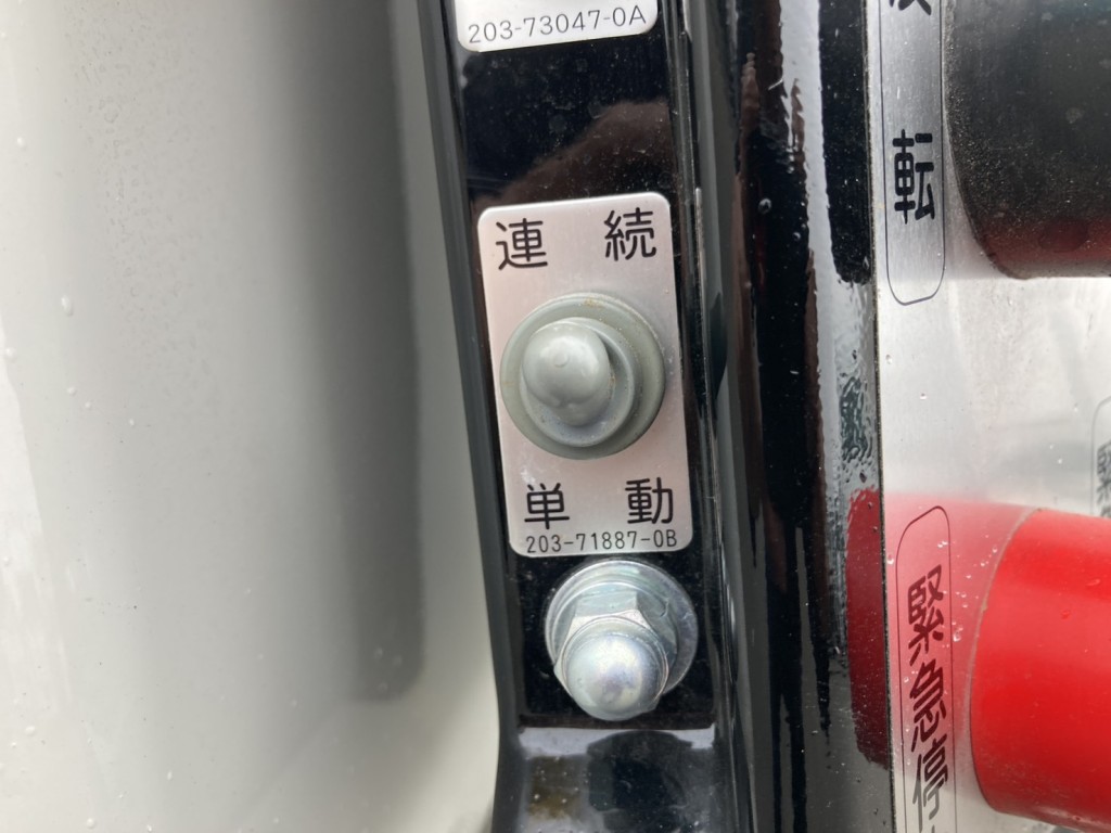 連続スイッチ付きです。|日野 デュトロ 2KG-XZU605X(2WD)の写真25