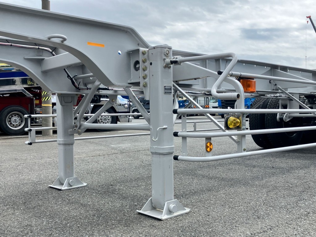 補助脚は手動式です。|トレクス  NCCTB34081の写真20