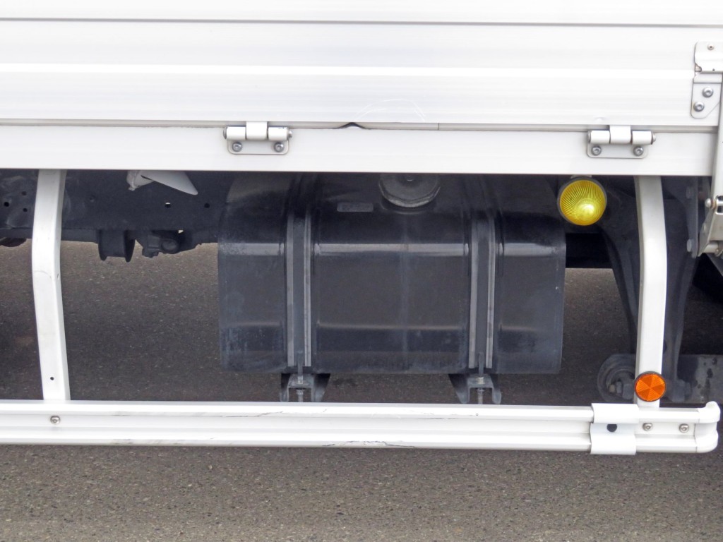 燃料タンクは100Lです。|日野 レンジャー 2KG-FD2ABG(2WD)の写真18
