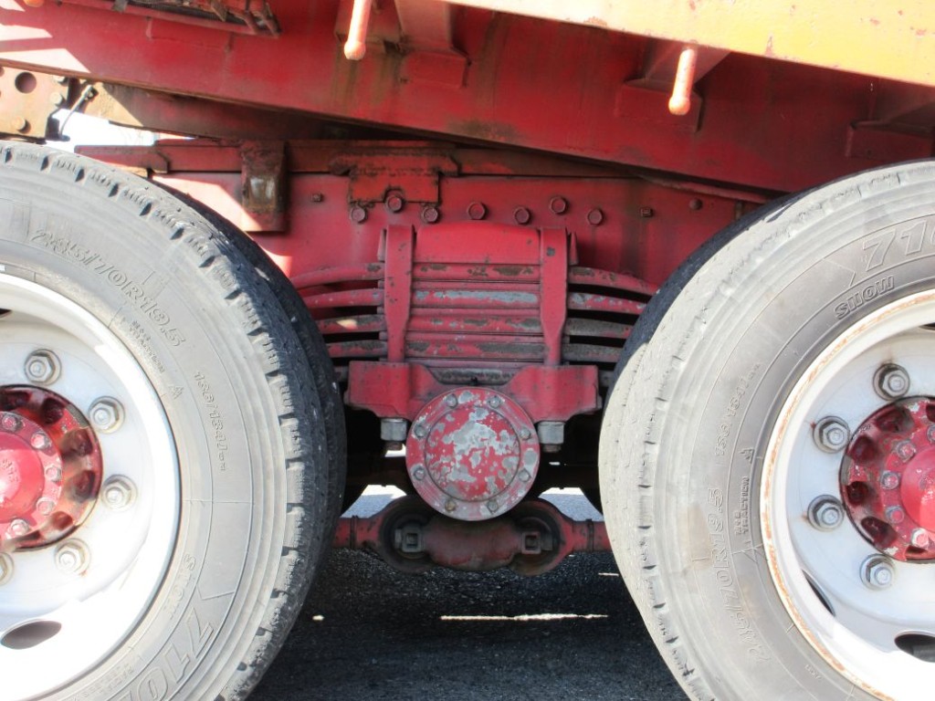 タイヤ間の状態です。|三菱 ファイター LDG-FQ62Fの写真5