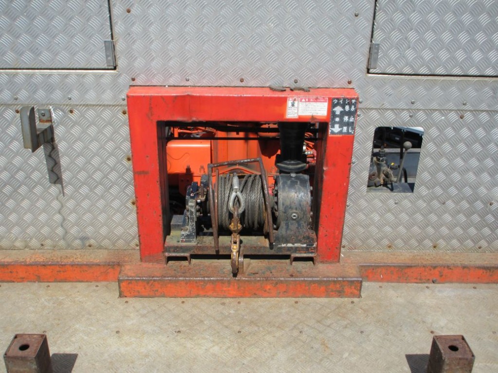 荷台前方ウインチの状態です。|三菱 ファイター LDG-FQ62Fの写真10