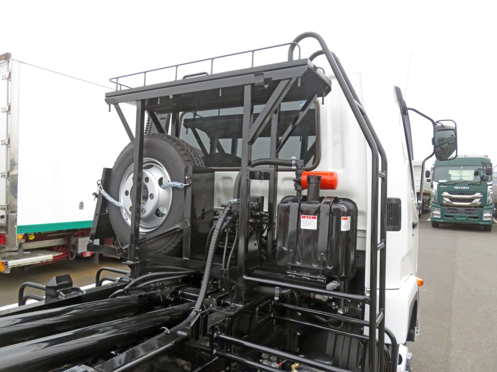 三菱 ファイター 2KG-FK72F(2WD)の写真9