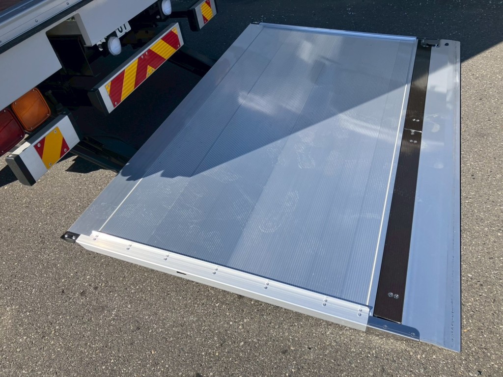 三菱 ファイター 2KG-FK65F(2WD)の写真7