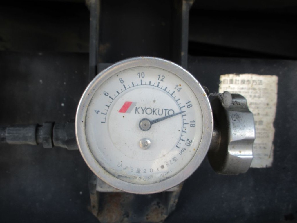 自重計の状態です。|いすゞ ギガ 2PG-CXZ77CTの写真11