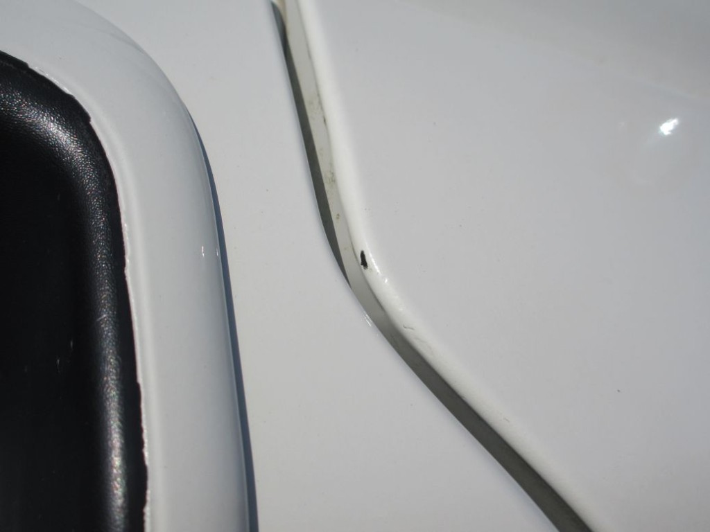 運転席側ドアに小キズがあります。|いすゞ ギガ 2PG-CXZ77CTの写真20