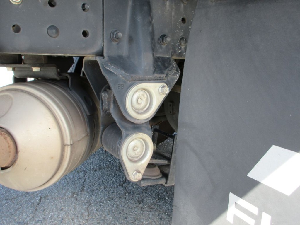 三菱 キャンター 2RG-FBA20(2WD)の写真5