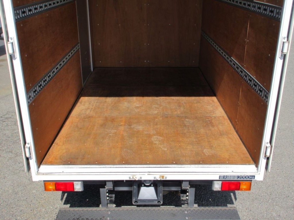 床板の状態です。|三菱 キャンター 2RG-FBA20(2WD)の写真10