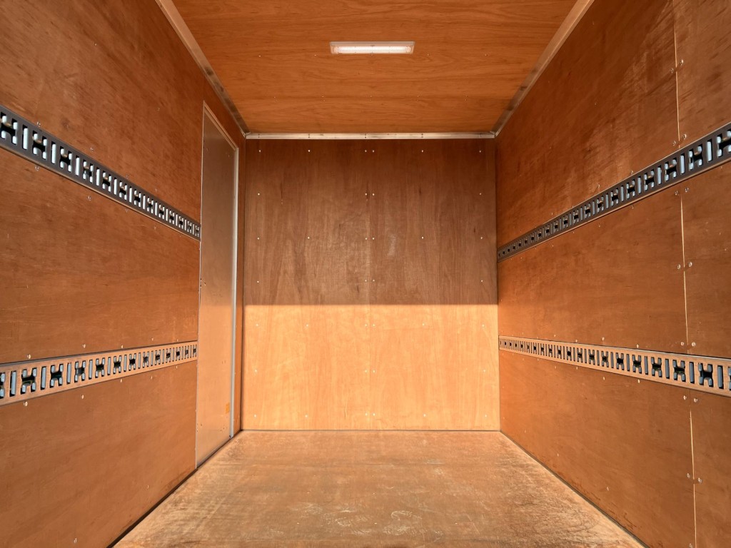 三菱 キャンター 2RG-FBA20(2WD)の写真12