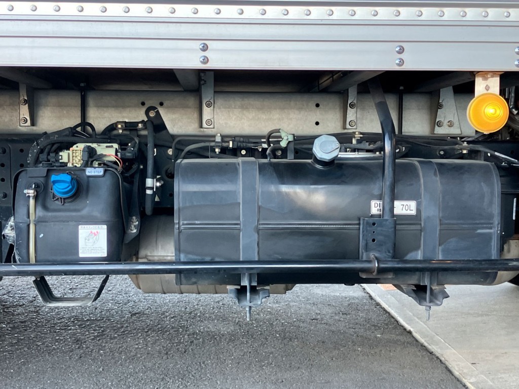 三菱 キャンター 2RG-FBA20(2WD)の写真16