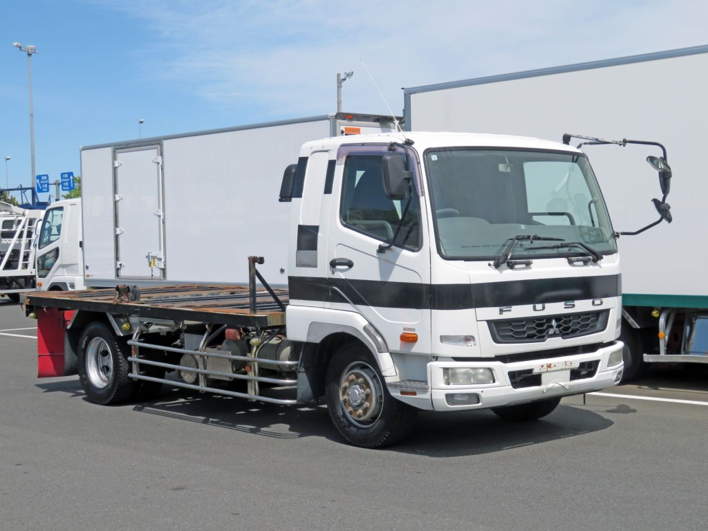 三菱 ファイター LKG-FK62FZの写真2