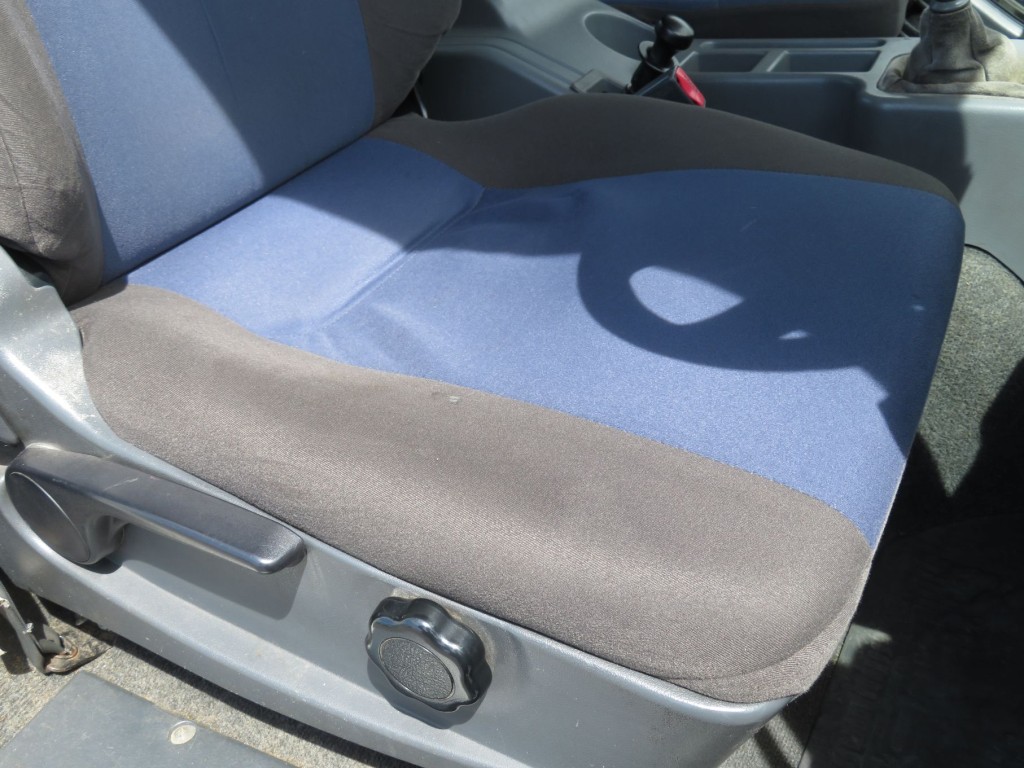 運転席座面の状態です。|三菱 ファイター LKG-FK62FZの写真28