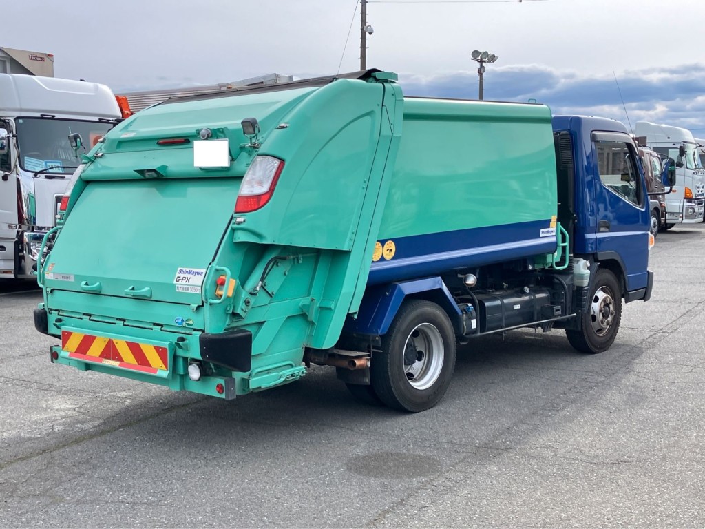 三菱 キャンター 2PG-FEB90(2WD)の写真4