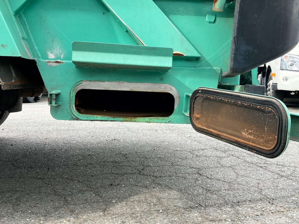 三菱 キャンター 2PG-FEB90(2WD)の写真6