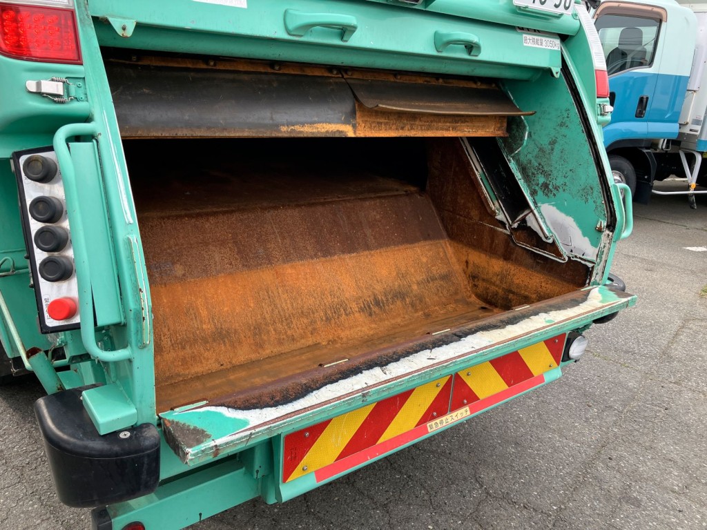 三菱 キャンター 2PG-FEB90(2WD)の写真12