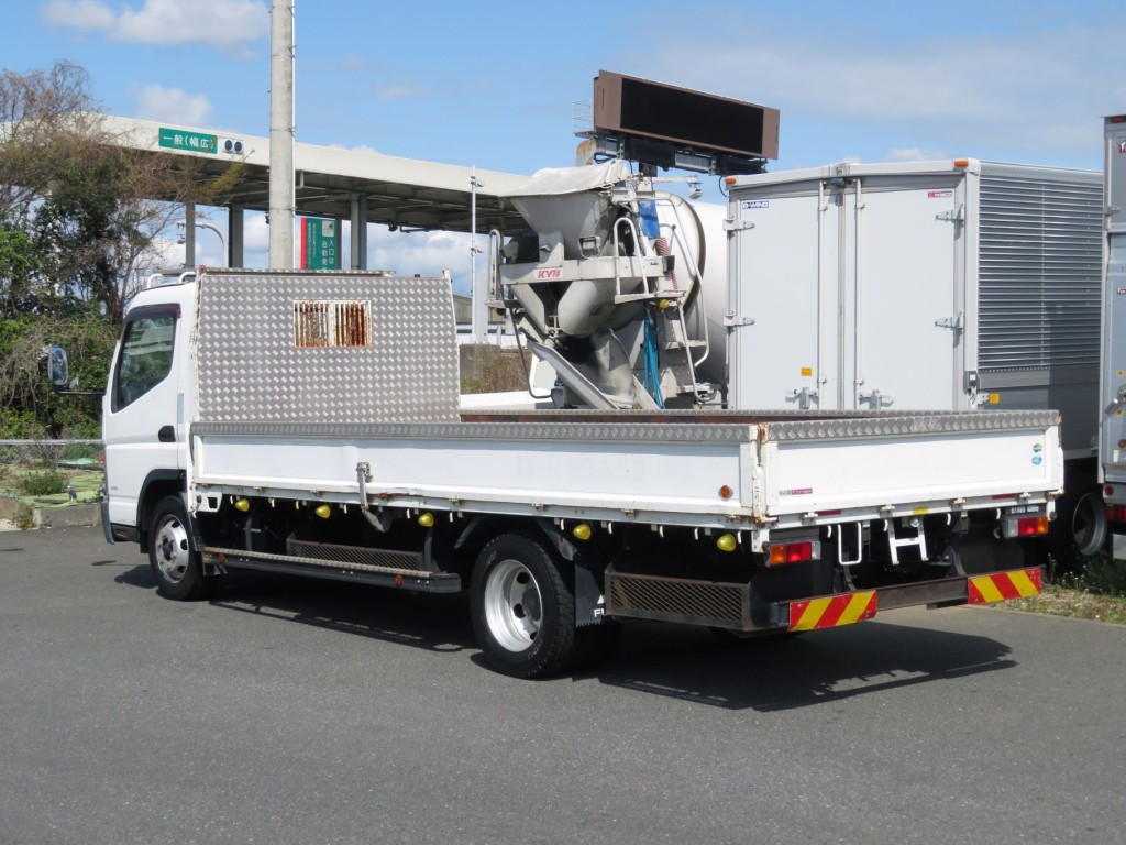 三菱 キャンター 2PG-FEB90(2WD)の写真3