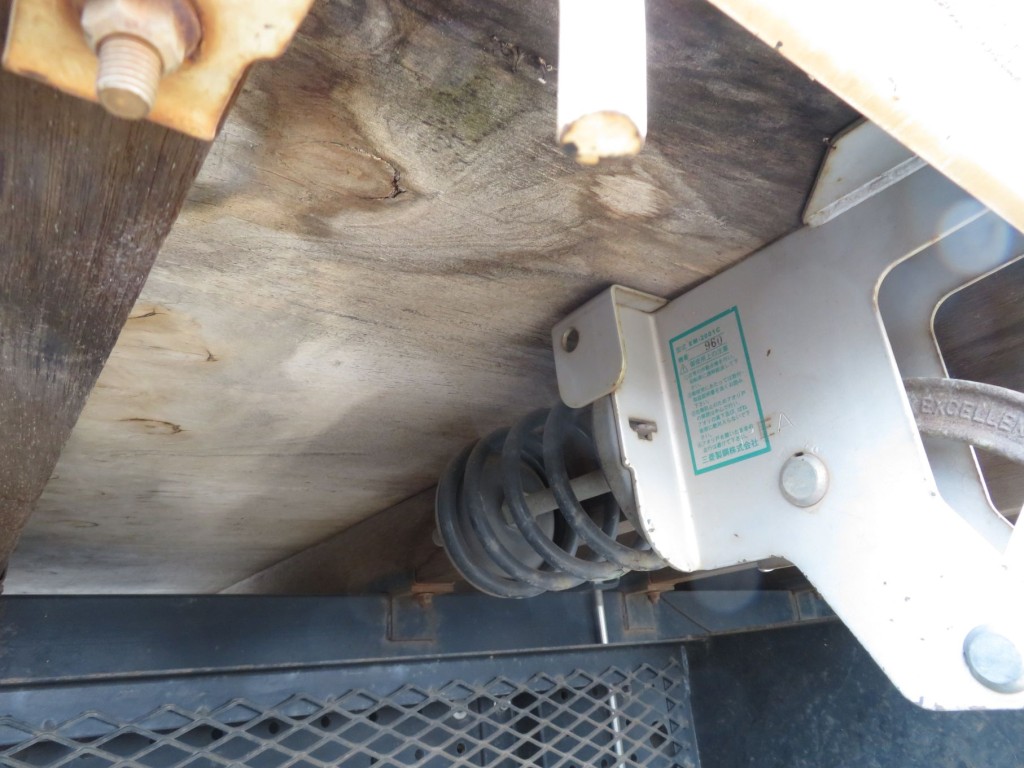 床板裏面の状態です。|三菱 キャンター 2PG-FEB90(2WD)の写真18