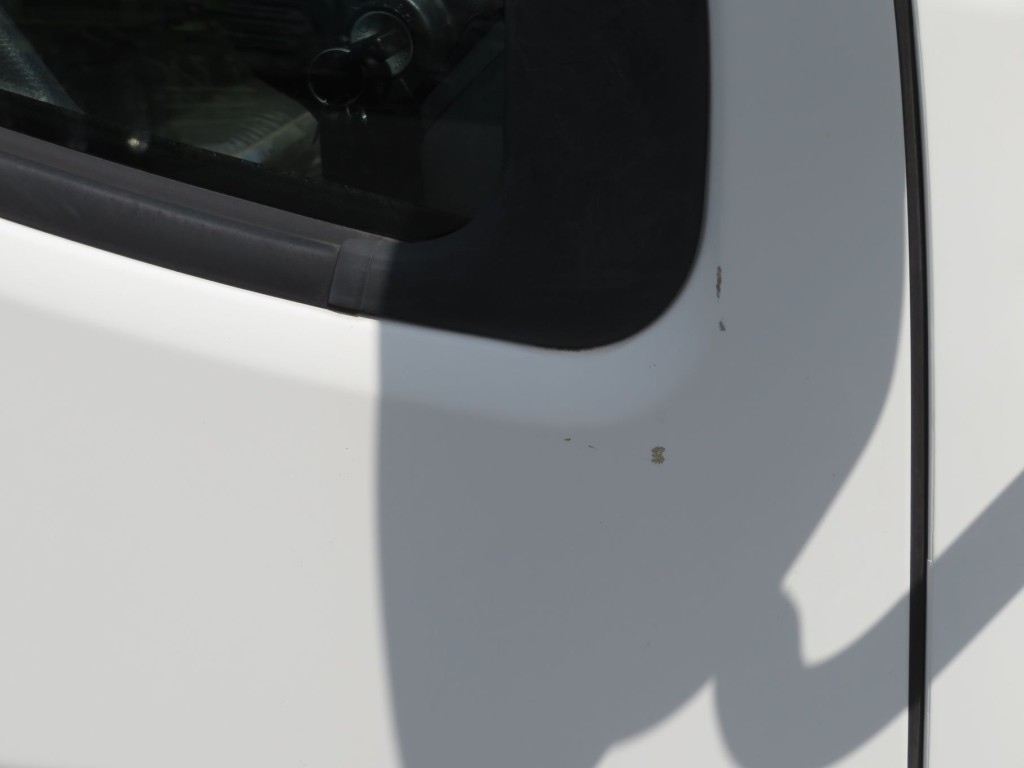 運転席ドアにキズがあります。|三菱 キャンター 2PG-FEB90(2WD)の写真31