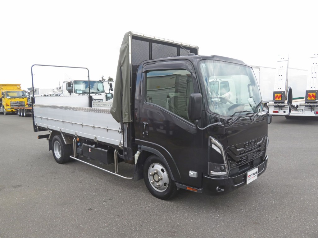 いすゞ エルフ 2RG-NLR88AC(2WD)の写真2