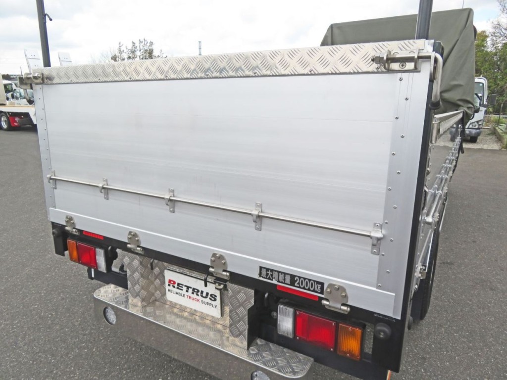 リアあおりロック・丁番はステンレス製です。|いすゞ エルフ 2RG-NLR88AC(2WD)の写真20