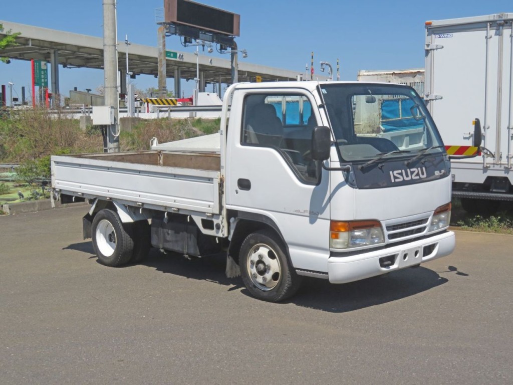 いすゞ エルフ KC-NKR66EA(2WD)の写真2