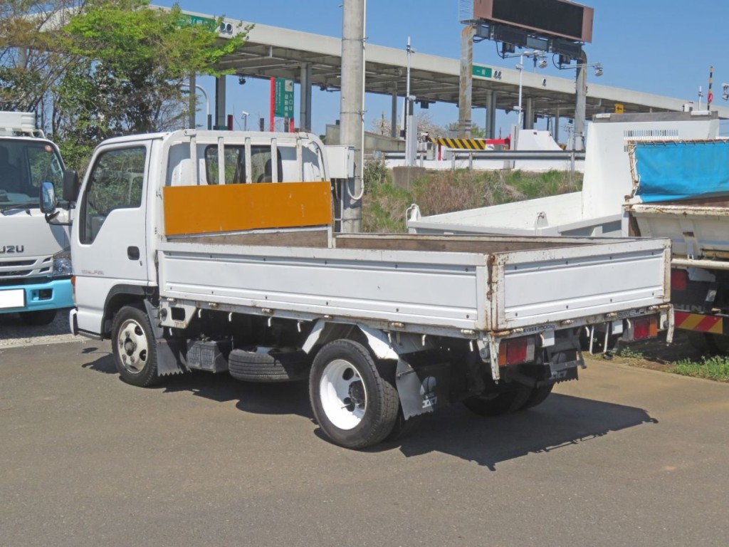 いすゞ エルフ KC-NKR66EA(2WD)の写真3