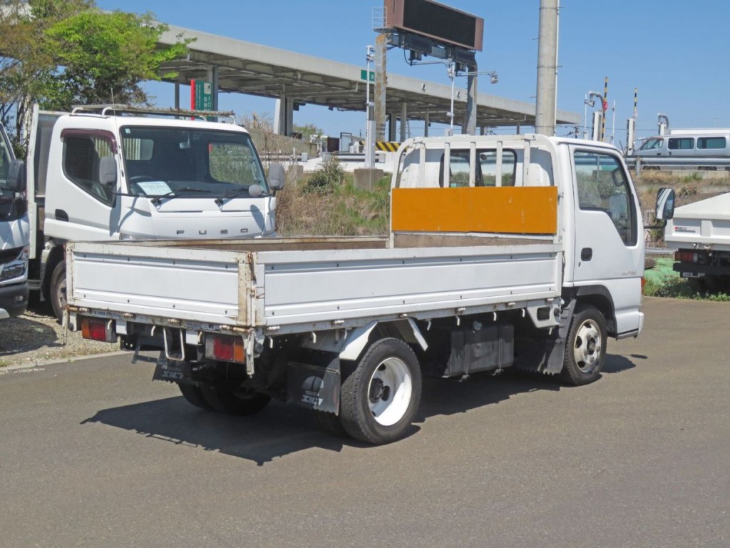 いすゞ エルフ KC-NKR66EA(2WD)の写真4