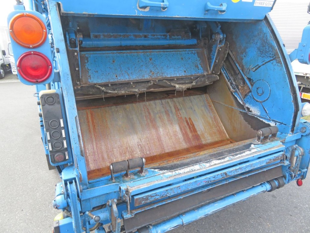 投入口の状態です。|日野 レンジャー QKG-FJ7JGAAの写真13