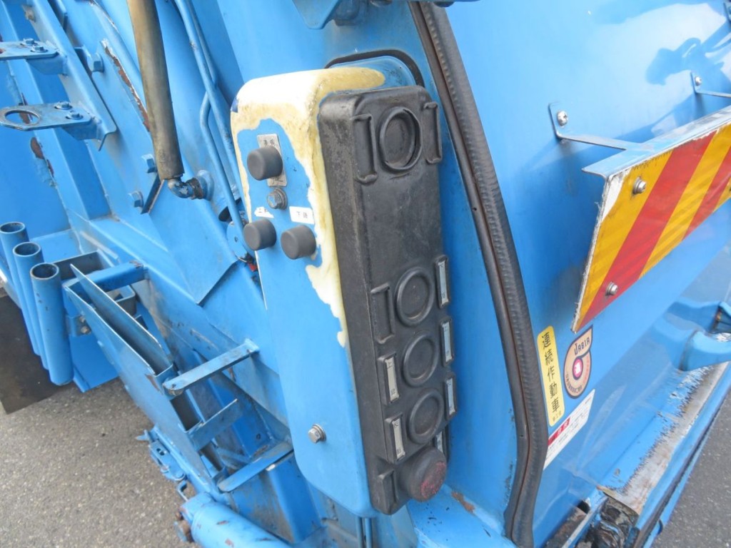 上物の操作スイッチです。（連続⇔単独切り替え付きです）※カバーにスレがあります。|日野 レンジャー QKG-FJ7JGAAの写真15