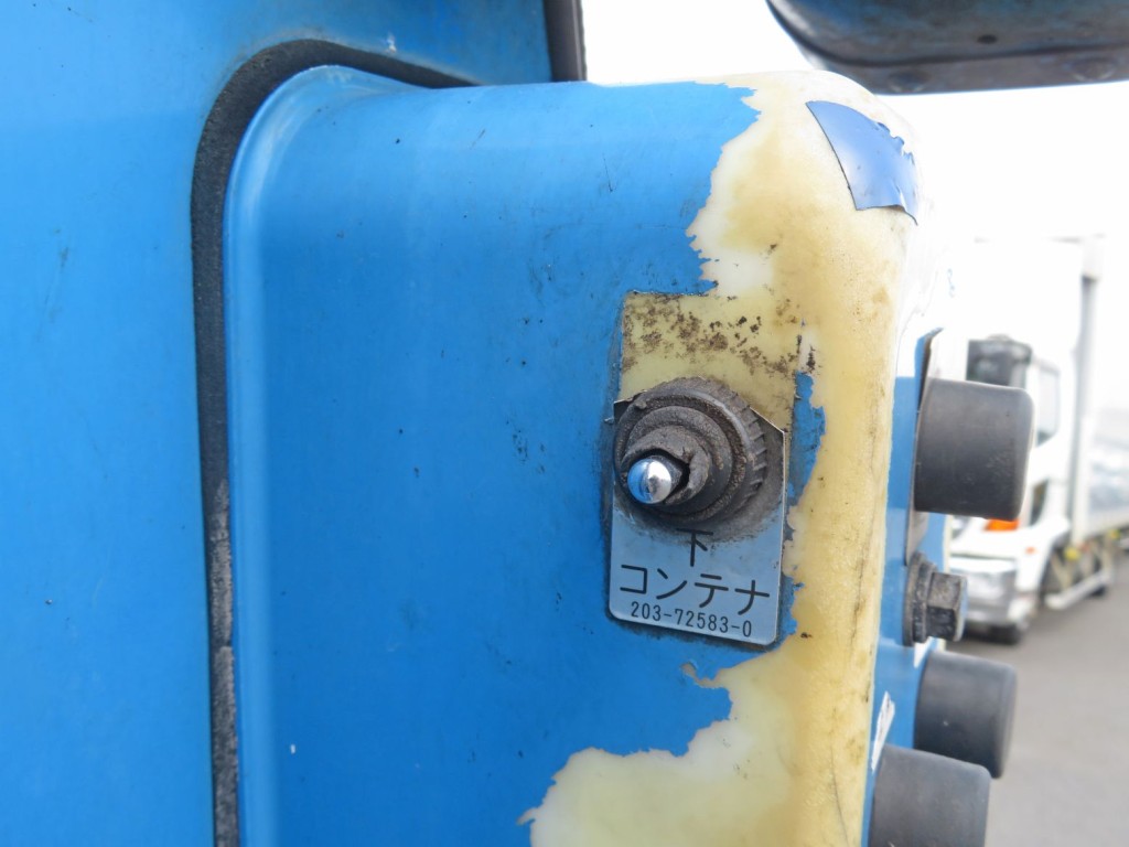 コンテナの操作スイッチです。|日野 レンジャー QKG-FJ7JGAAの写真17