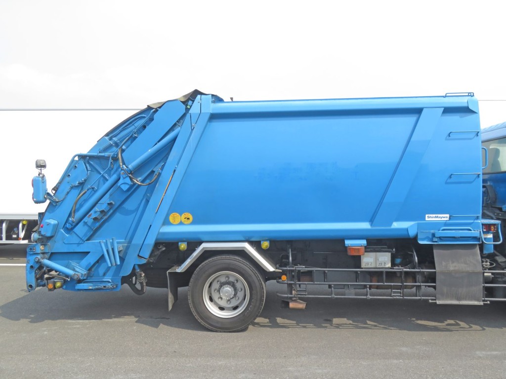 タンク外観の状態です。（中央に看板はがし跡があります）|日野 レンジャー QKG-FJ7JGAAの写真19