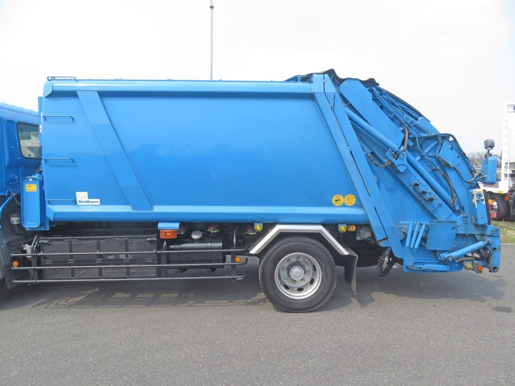 タンク外観の状態です。（中央に看板はがし跡があります）|日野 レンジャー QKG-FJ7JGAAの写真20