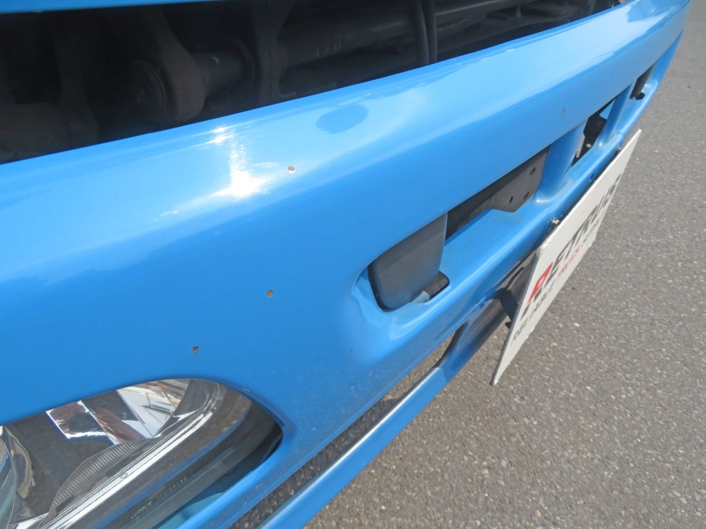 フロントバンパーに少しサビがあります。|日野 レンジャー QKG-FJ7JGAAの写真37