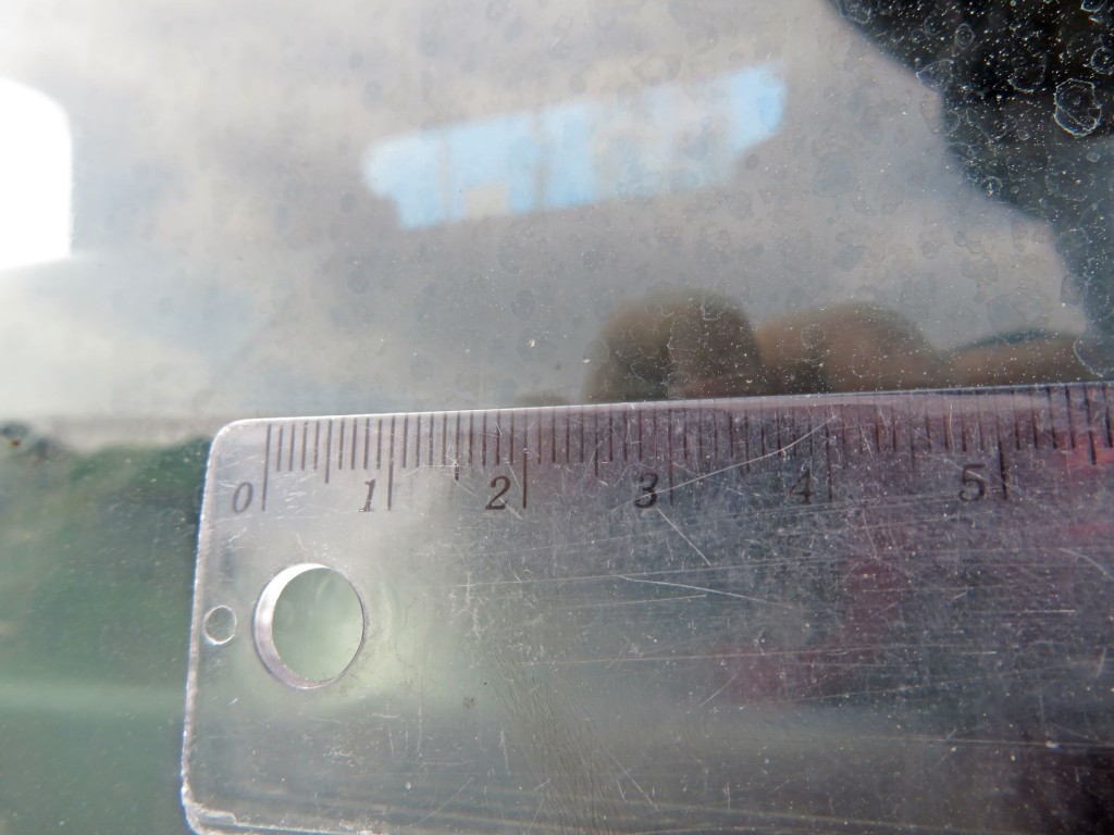 フロントガラス助手席側に小キズがあります。|日野 レンジャー TKG-GC7JGAAの写真18